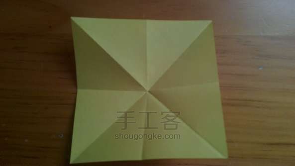 自己动手制作简单又好看的星星 折纸方法 第3步