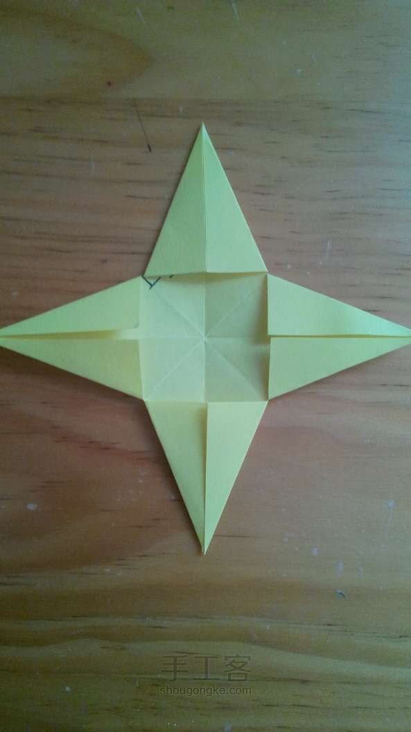 自己动手制作简单又好看的星星 折纸方法 第8步