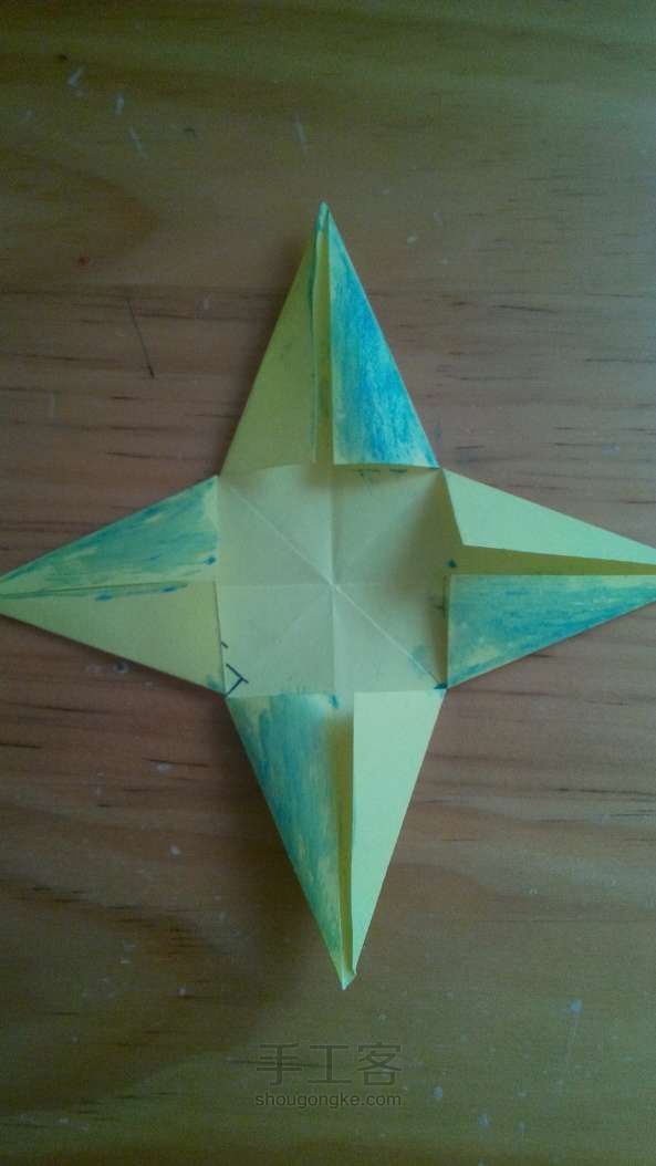 自己动手制作简单又好看的星星 折纸方法 第10步