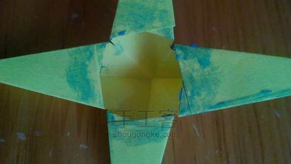 自己动手制作简单又好看的星星 折纸方法 第15步