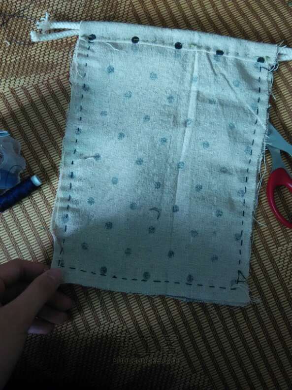 简单的收纳袋制作 DIY手工布艺制作方法 第4步