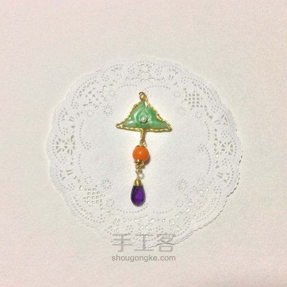 明艳花片吊坠DIY手工制作方法 第5步