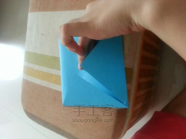 自己动手折可爱的正方形小盒子 第5步