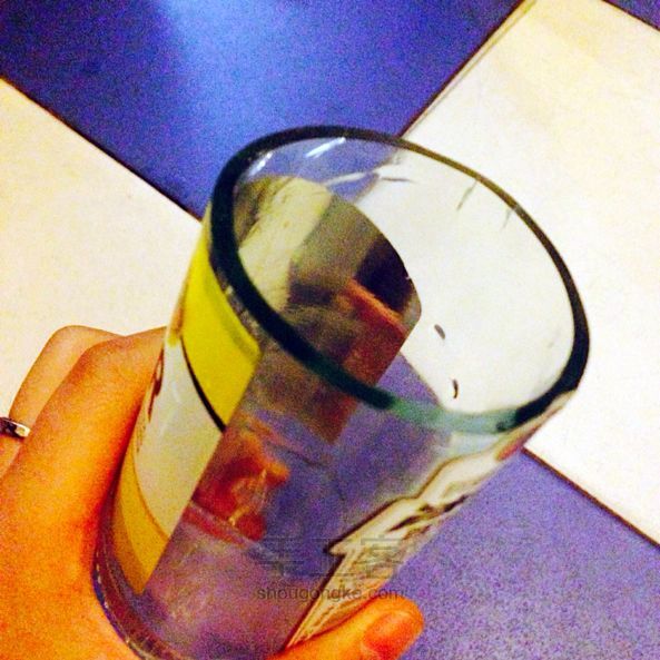 漂亮的小玻璃水杯！废物利用DIY教程！ 第7步