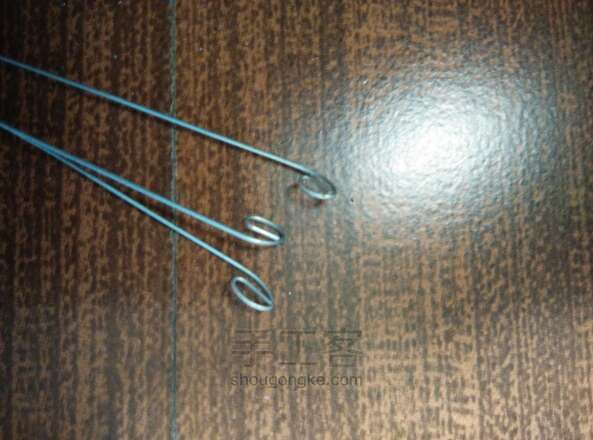 串珠手镯的制作方法。。。 第2步