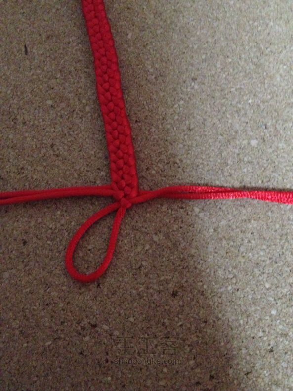 DIY红绳手链之爱的守护 第10步