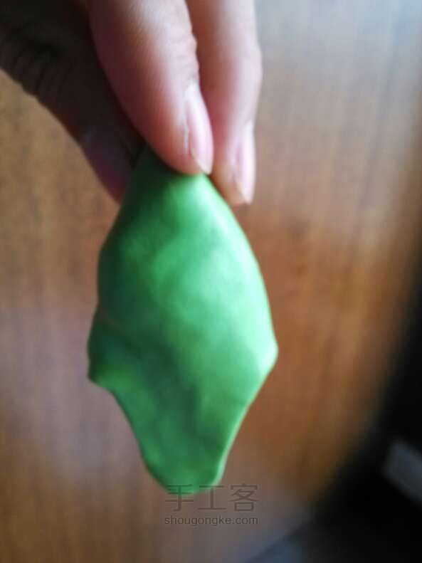 绿色青蛙轻粘土制作方法 第2步