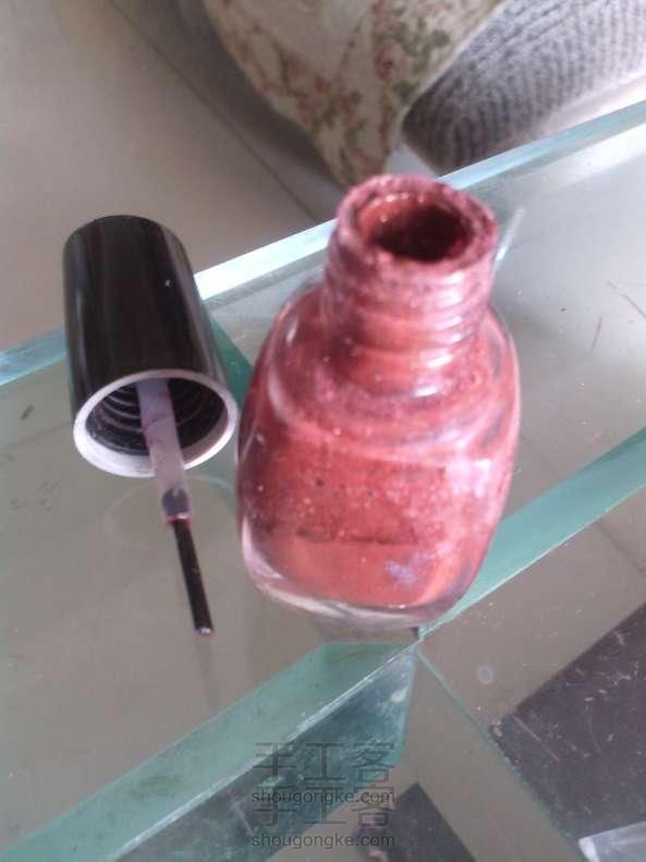 失宠的眼影遇上透明的指甲油