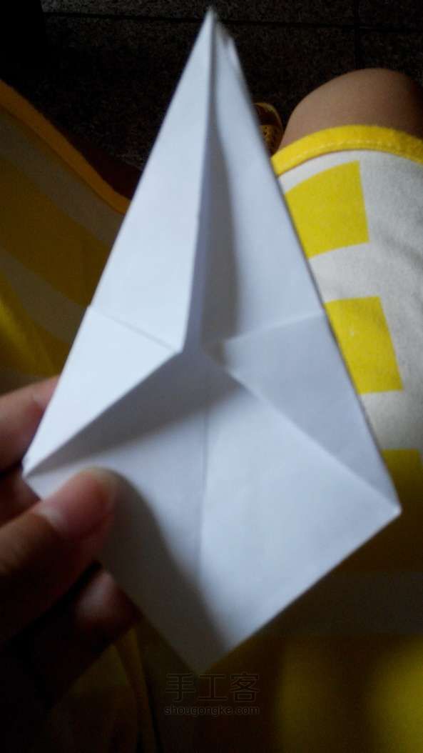 可爱篮子折纸方法！ 第12步