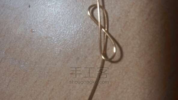简单的绕线小蝴蝶结制作方法～ 第3步