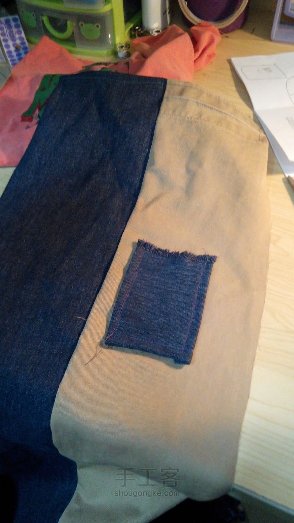休闲裤+牛仔裤+悉心缝制=奇怪的包包布艺制作教程 第10步