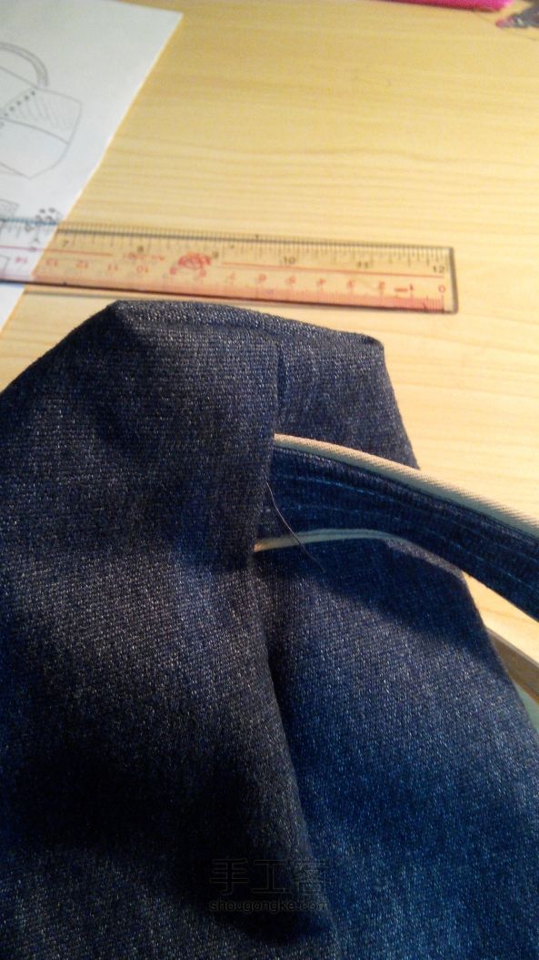 休闲裤+牛仔裤+悉心缝制=奇怪的包包布艺制作教程 第11步