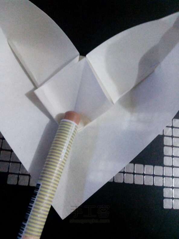 夹心爱心折纸方法 第13步