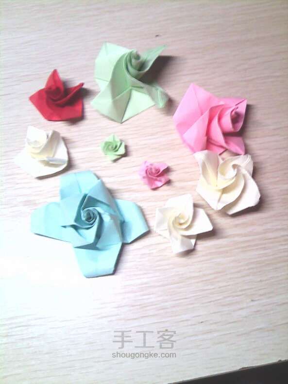 钻石玫瑰折纸方法 第1步