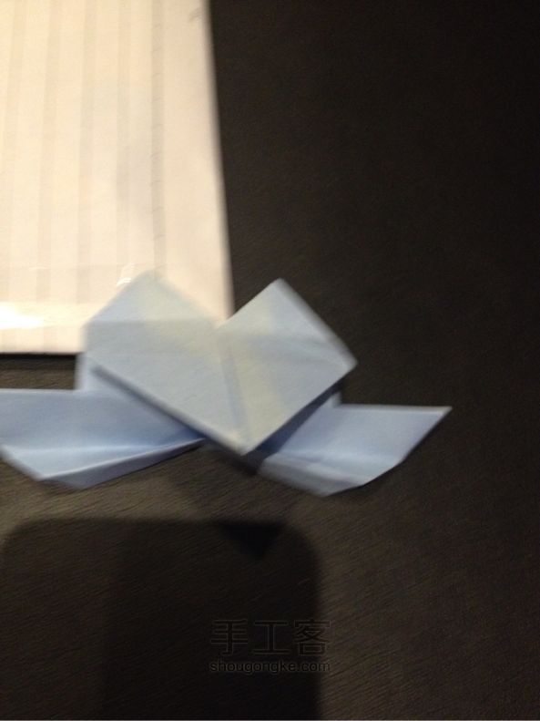 简单的翅膀爱心折纸方法 第17步