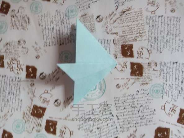 纸折五角星方法 第9步
