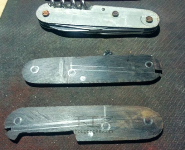 【塔图手工】瑞士军刀改木柄+嵌粉 手工制作教程 第5步
