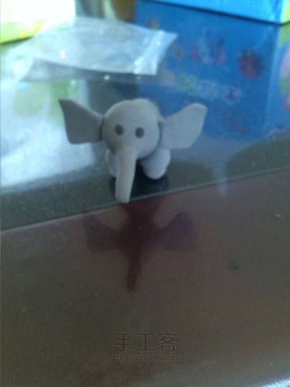 轻粘土教程 做一个可爱的小象 第12步