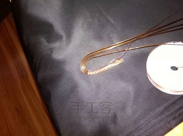绕线心形吊坠1手工制作教程 第3步