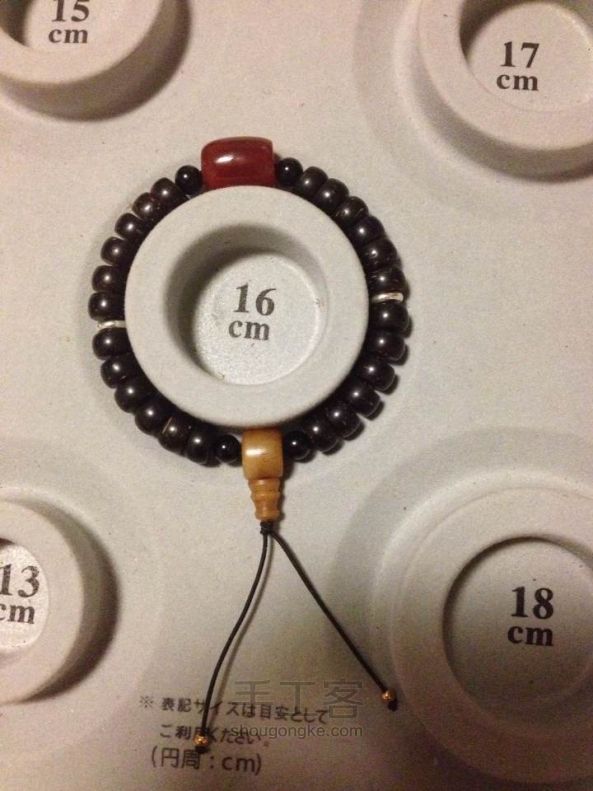 【塔图手工】做了几款手串，椰壳，小叶紫檀DIY方法 第4步