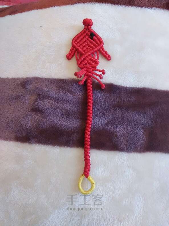 斜卷结系列之红绳小鱼编织制作教程 第19步