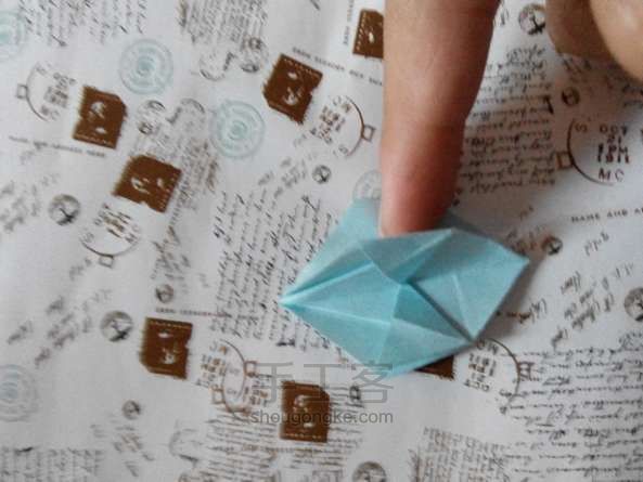 四角香盒折纸方法 第10步
