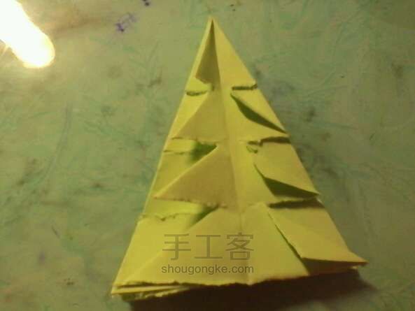 纸艺教程：超简单圣诞树 第12步