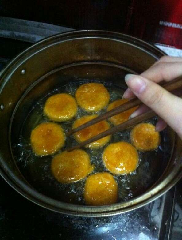 炸南瓜饼～ 第7步