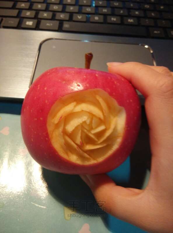 创意雕刻教程 你是我的小呀小苹果～😘 第8步