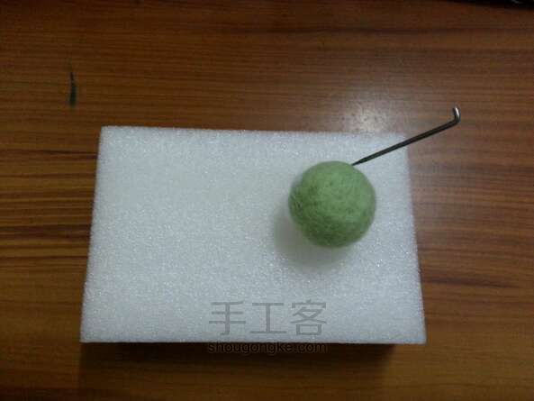 羊毛毡雏菊手机防尘塞教程 第3步