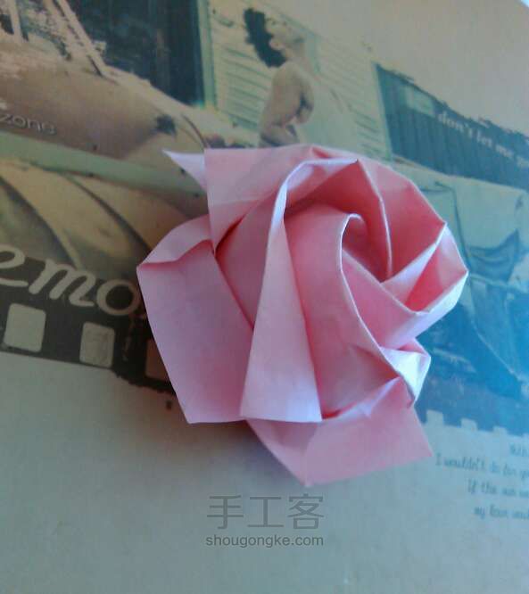 唯美折纸玫瑰教程 第28步