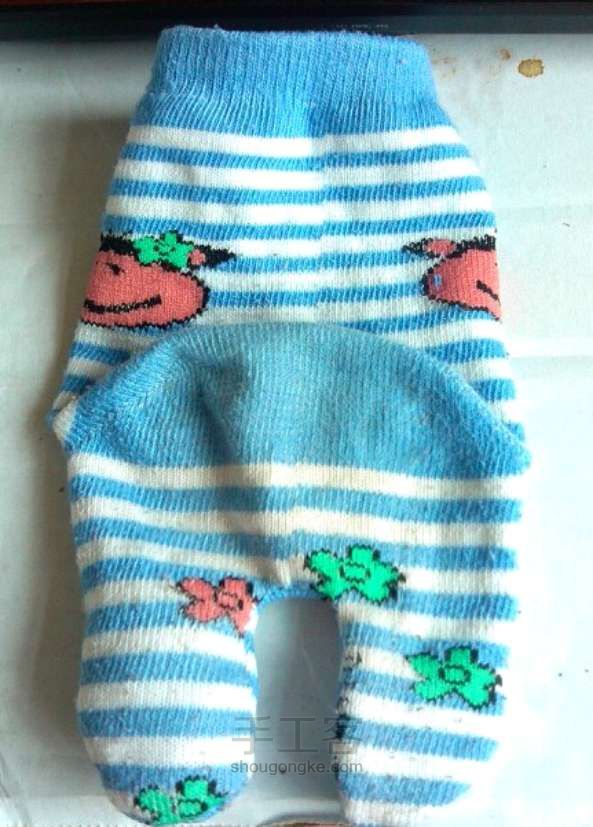 旧袜子 改成宝宝的 小玩具（1） 第6步