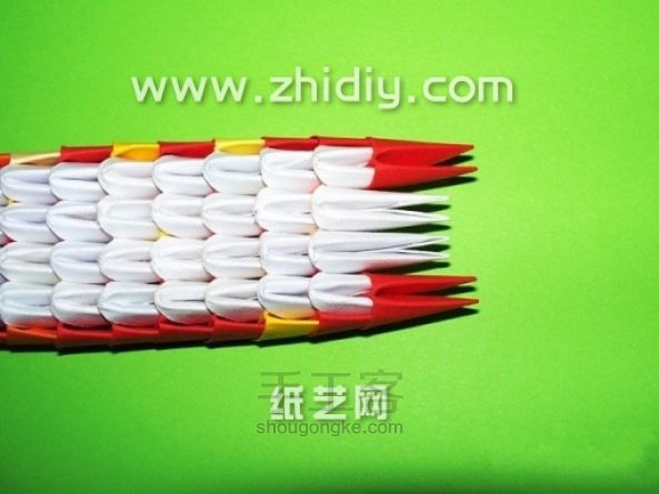 折纸三角插眼镜蛇手工制作教程 第15步