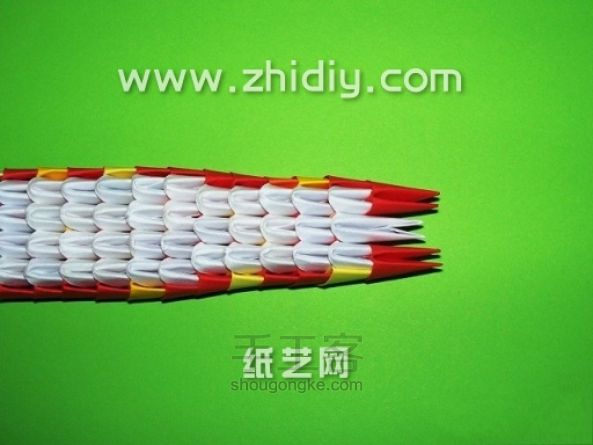 折纸三角插眼镜蛇手工制作教程 第16步