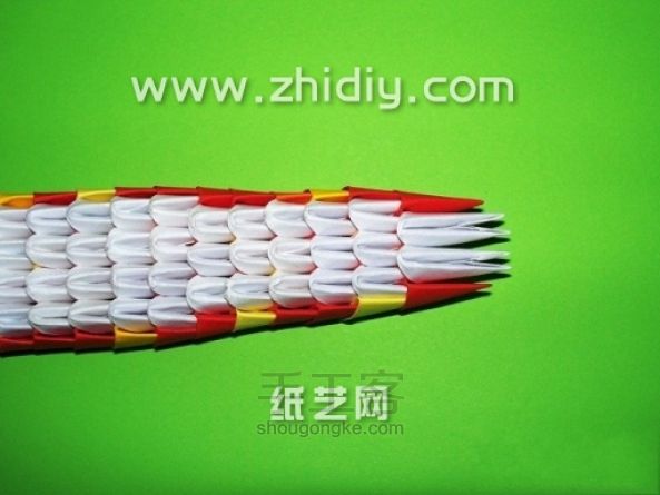 折纸三角插眼镜蛇手工制作教程 第17步
