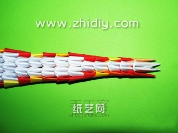 折纸三角插眼镜蛇手工制作教程 第19步