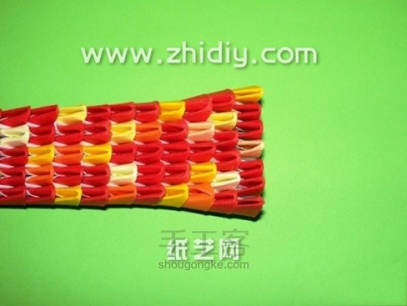 折纸三角插眼镜蛇手工制作教程 第26步
