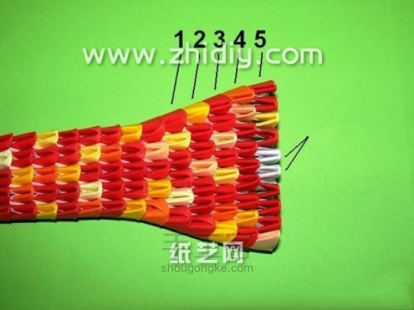 折纸三角插眼镜蛇手工制作教程 第28步
