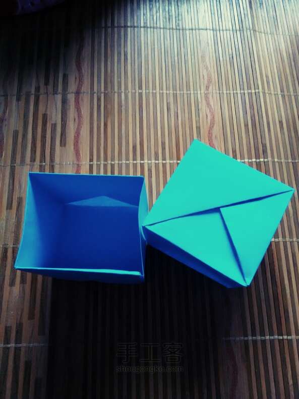 正方体盒子折纸教程 第7步