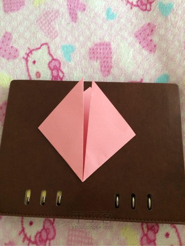 【折纸】烂漫樱花基本单元做法 第4步
