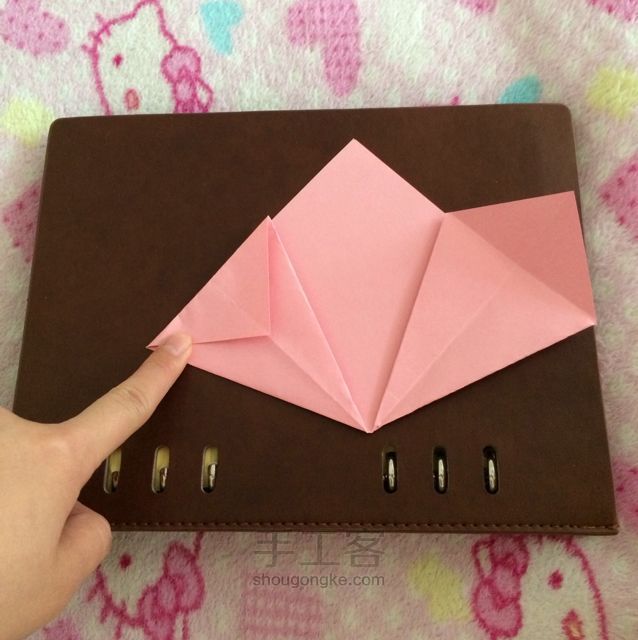 【折纸】烂漫樱花基本单元做法 第7步