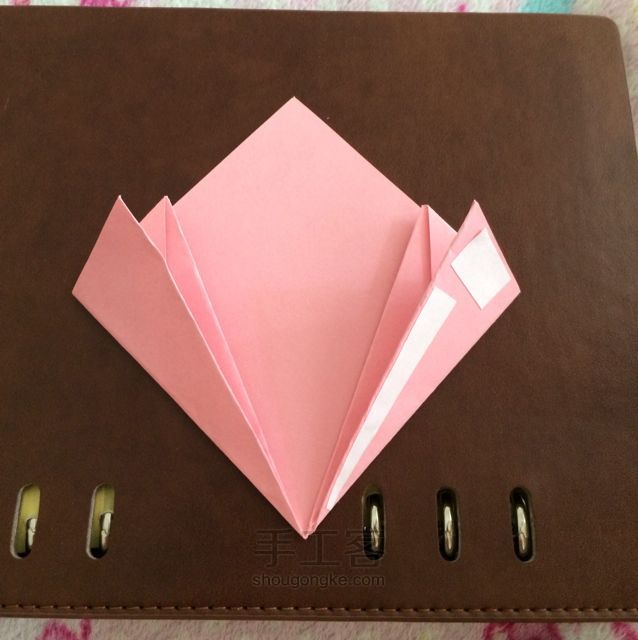 【折纸】烂漫樱花基本单元做法 第10步