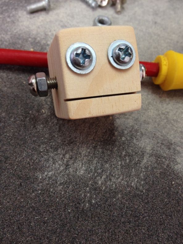 萌版机器人——谁都可以做的木头玩具 第9步