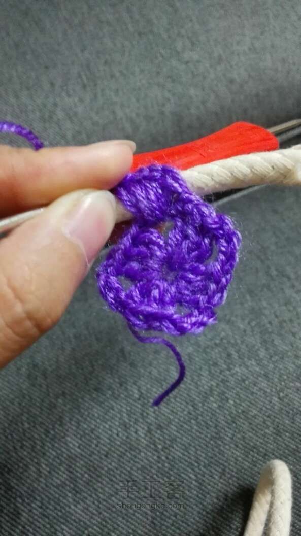 麻绳加毛线钩杯垫的新方法 第4步