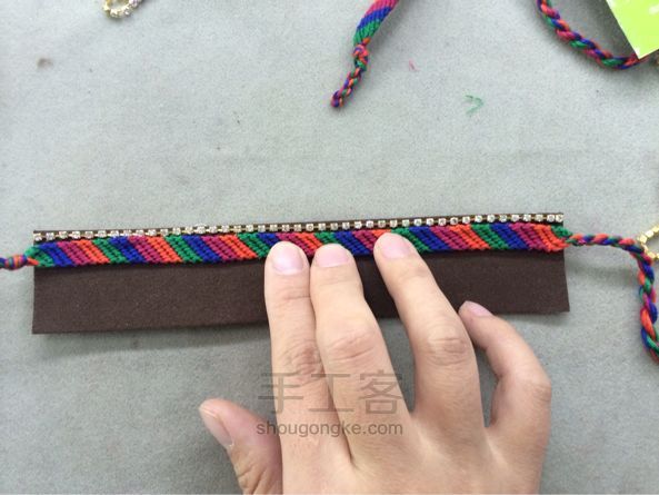 蒂哩哩编织手镯教程 第5步