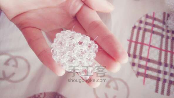 美美的串珠泰迪熊。 第14步
