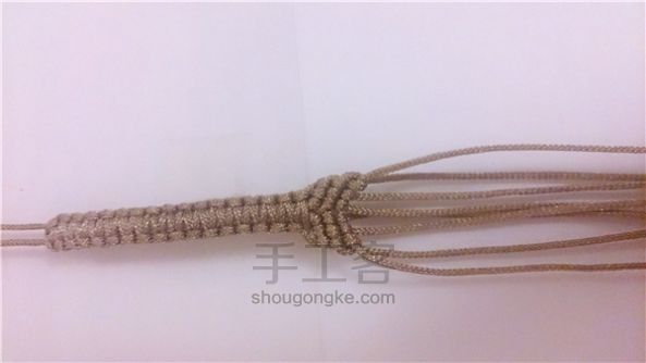 串珠编织手链教程，简化版，上手效果很好看 第5步