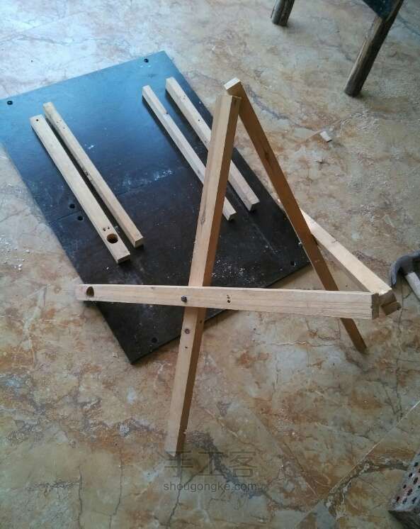 DIY折叠桌教程 第2步