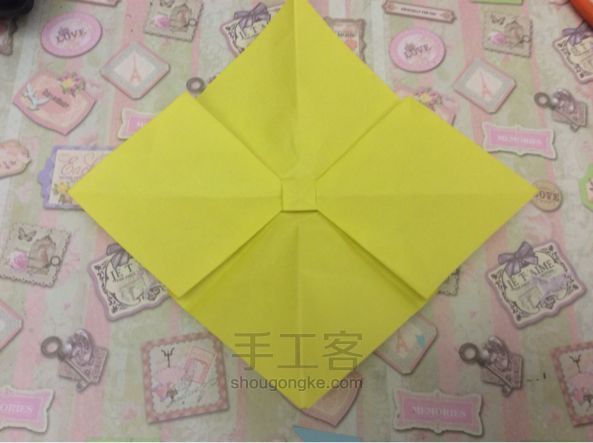 折纸教程—纸折蝴蝶结 第22步