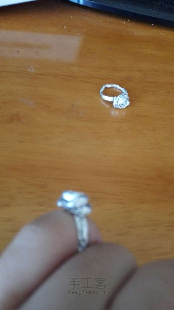 用铝箔做的简单戒指💍 第12步